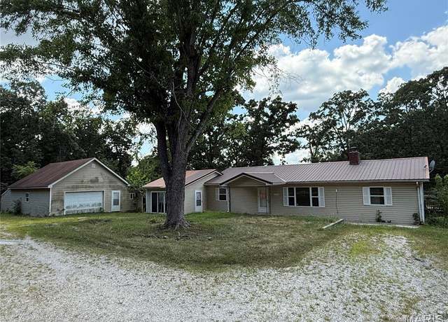 Property at 11194 W Little Oaks Rd, Rolla, MO 65401, 3 beds, 2 baths