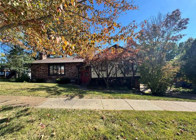 Property at 5810 Flaming Leaf Ct, St Louis, MO 63129, 3 beds, 3 baths