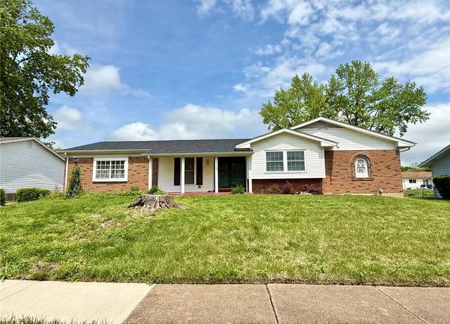Property at 1442 Sherwood Forest Dr, Florissant, MO 63031, 4 beds, 2 baths