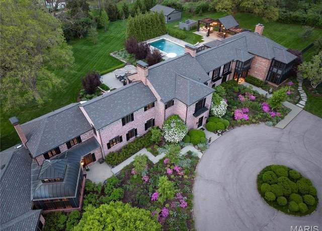 Property at 1 Squires Ln, Huntleigh, MO 63131, 5 beds, 6.5 baths