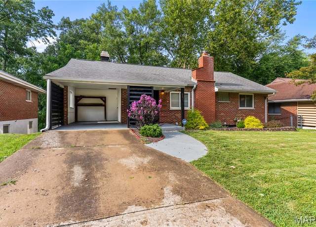 Property at 8627 Belcrest Ln, St Louis, MO 63114, 3 beds, 2 baths