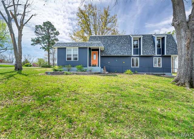 Property at 1 Picardy Dr, Lake St Louis, MO 63367, 3 beds, 2.5 baths