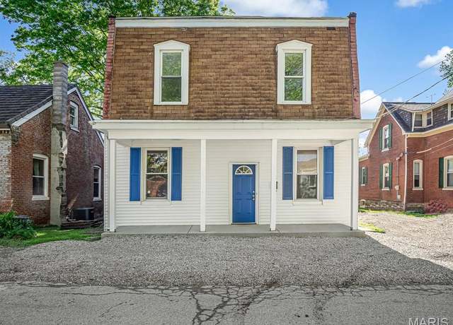Property at 516 Survey St, Belleville, IL 62220, 4 beds, 2 baths