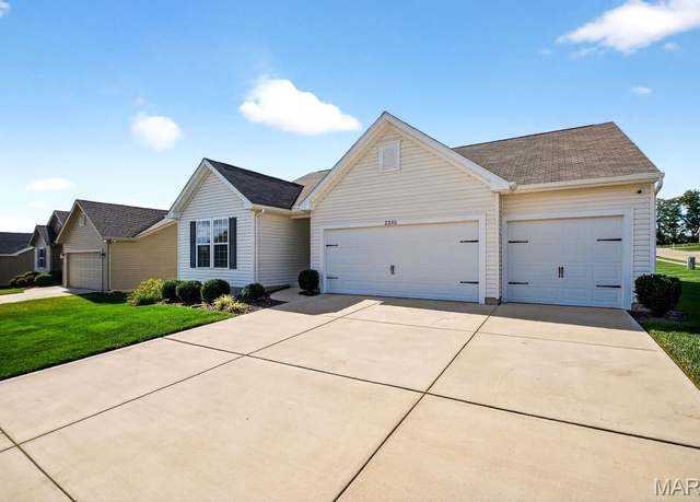 Property at 2350 Central Park Dr, Troy, MO 63379, 3 beds, 2 baths