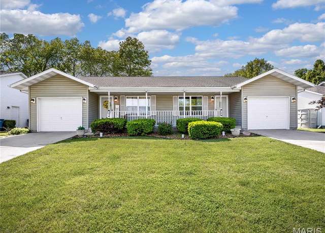 Property at 105 Northview Dr, Highland, IL 62249, 2 beds, 2 baths