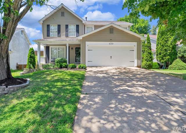 Property at 430 Oak Glen Dr, Ballwin, MO 63021, 3 beds, 3 baths
