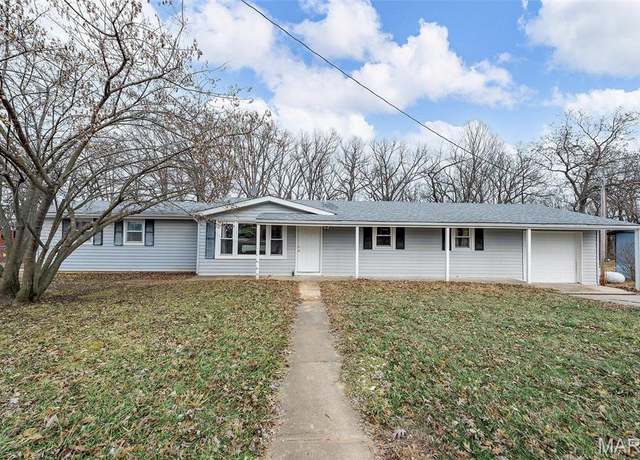Property at 127 Davis Rd, Troy, MO 63379, 3 beds, 2 baths