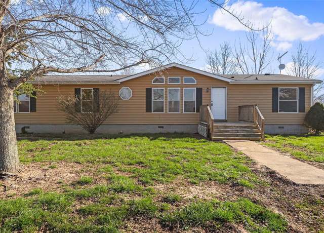 Property at 6680 Highway 137, Houston, MO 65483, 4 beds, 2.5 baths