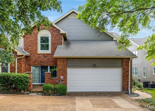 Property at 14304 Willow Spring Hill Dr, Chesterfield, MO 63017, 3 beds, 3.5 baths