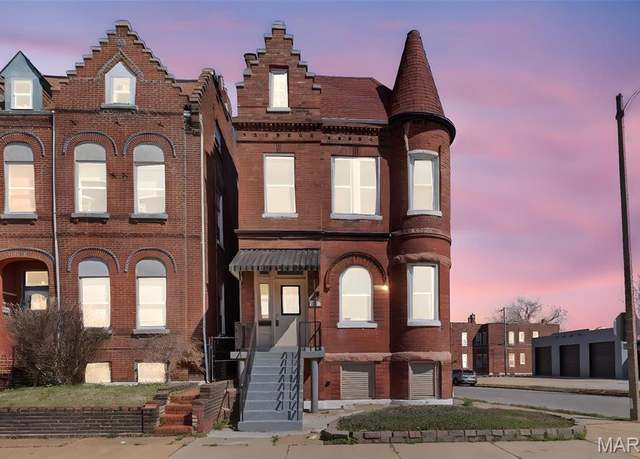 Property at 2901 Magnolia Ave, St Louis, MO 63118, 5 beds, 2 baths