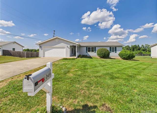 Property at 1049 Troutman Dr, Lebanon, MO 65536, 3 beds, 2 baths