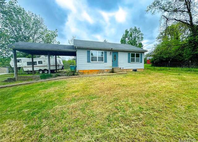 Property at 71 Church St, Steelville, MO 65565, 2 beds, 1 bath
