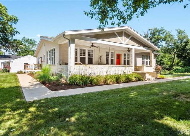 Property at 471 Toft Ln, Webster Groves, MO 63119, 4 beds, 3.5 baths