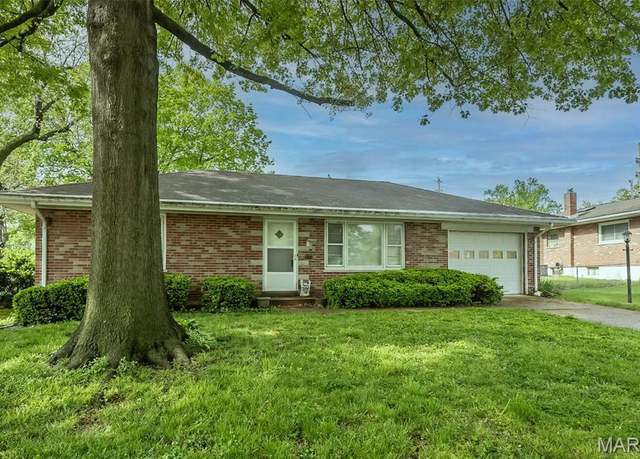 Property at 520 Walworth Dr, Mehlville, MO 63125, 3 beds, 1 bath