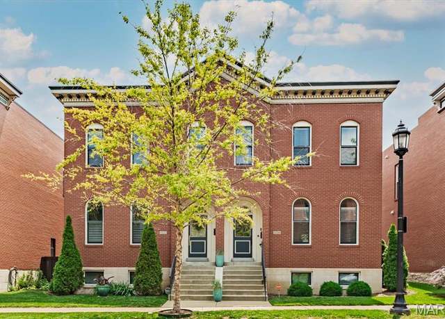 Property at 1226 Dolman St, St Louis, MO 63104, 4 beds, 3.5 baths