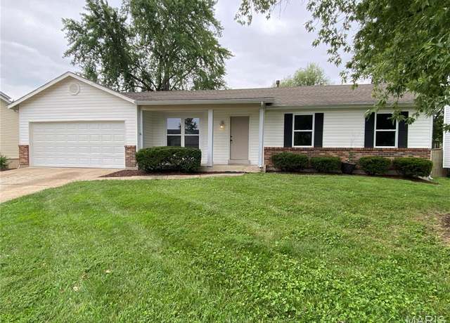 Property at 750 Estes Park Dr, St Peters, MO 63376, 3 beds, 2.5 baths