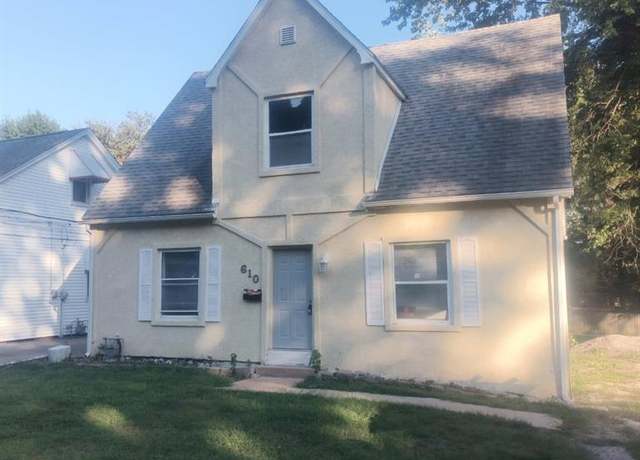 Property at 610 E Monroe St, Belleville, IL 62220, 4 beds, 2 baths