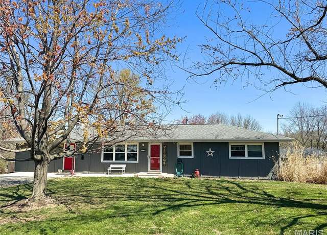 Property at 1128 Boschert Dr, St Charles, MO 63304, 3 beds, 2 baths