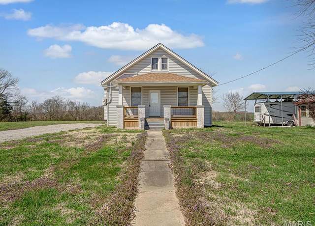 Property at 4427 Chester Rd, Chester, IL 62233, 2 beds, 1.5 baths