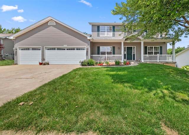 Property at 2734 Providence Ridge Dr, Wentzville, MO 63385, 4 beds, 2.5 baths