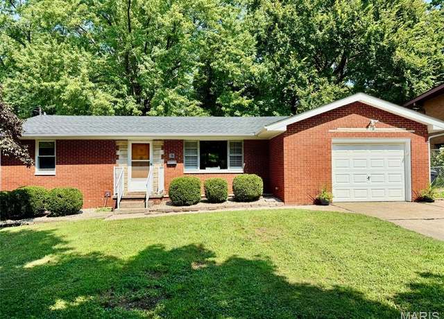 Property at 813 Willoway Ave, East Alton, IL 62024, 3 beds, 1 bath