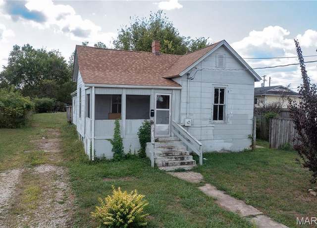 Property at 503 Newberry St, Fredericktown, MO 63645, 3 beds, 1 bath