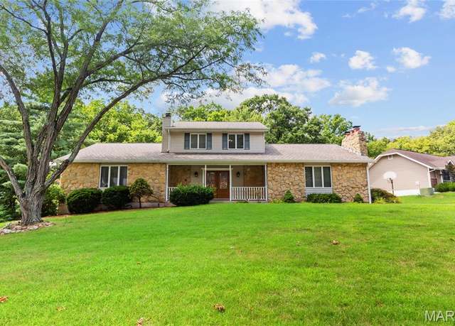Property at 127 Cedar Mill Dr, St Charles, MO 63304, 3 beds, 3.5 baths