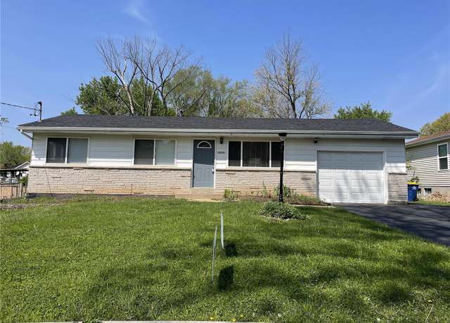 Property at 10191 Mayfair Dr, St Louis, MO 63136, 3 beds, 1.5 baths