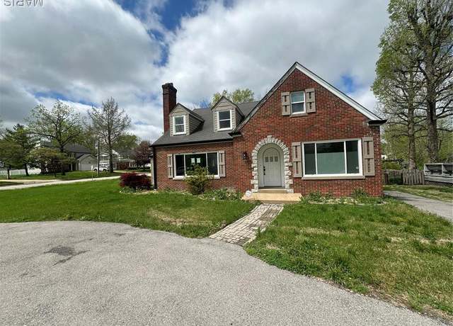 Property at 803 N Kirkwood Rd, St Louis, MO 63122, 5 beds, 4.5 baths