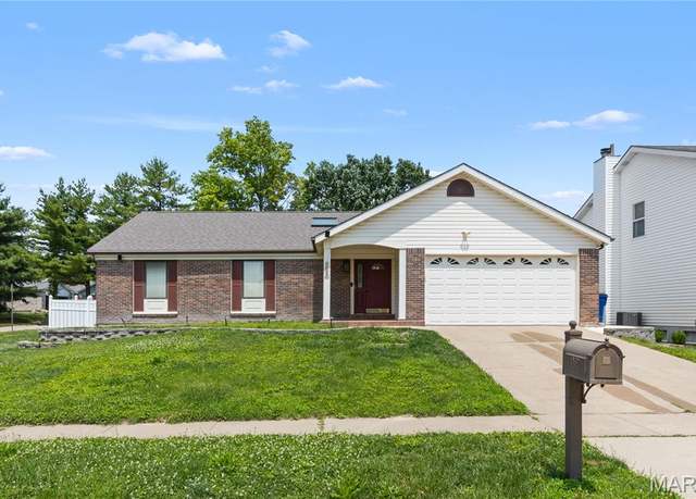 Property at 1062 Patience Dr, Florissant, MO 63034, 3 beds, 3 baths