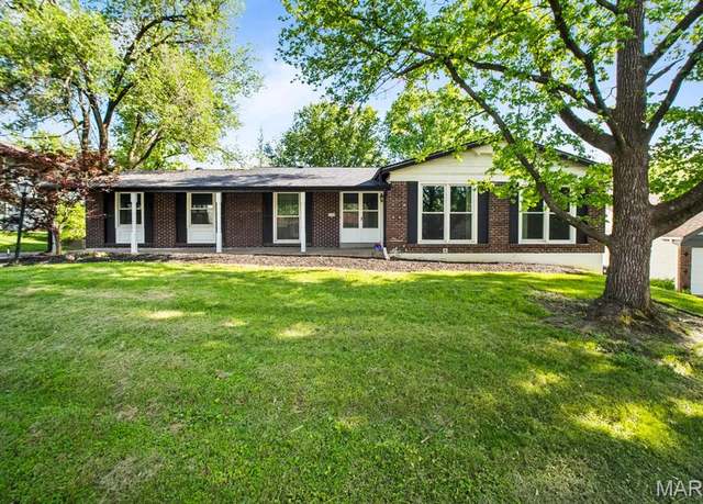 Property at 11714 Summerwood Dr, St Louis, MO 63146, 3 beds, 3 baths