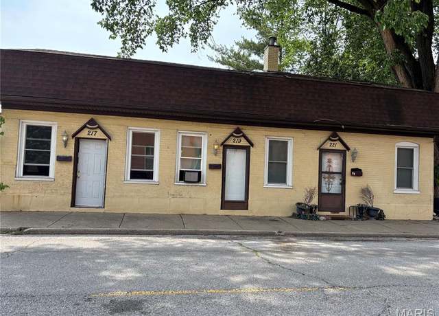 Property at 219 N High St, Belleville, IL 62220, 4 beds, 3 baths