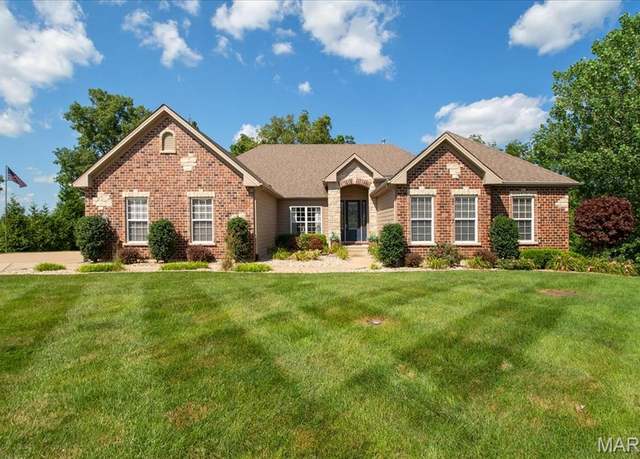 Property at 316 Gateview Dr, Wentzville, MO 63385, 5 beds, 3.5 baths