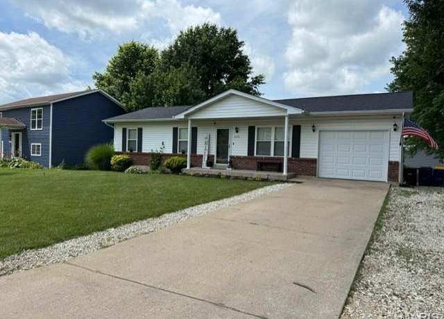 Property at 2255 Columbus Cir, Warrenton, MO 63383, 3 beds, 2 baths