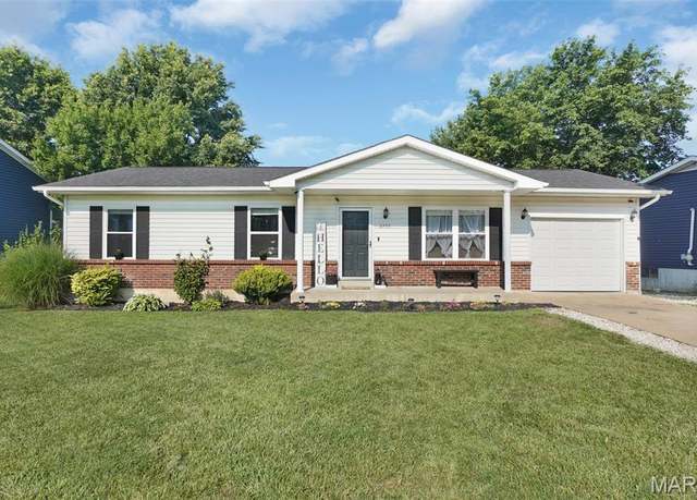 Property at 2255 Columbus Cir, Warrenton, MO 63383, 3 beds, 2 baths