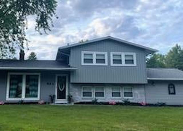Property at 71 Lake Dr, Troy, IL 62294, 4 beds, 2.5 baths