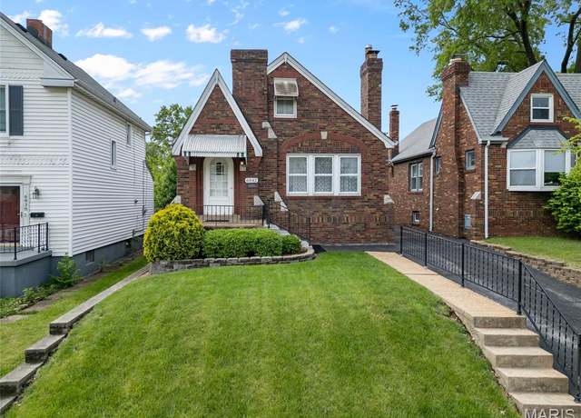 Property at 6842 Arthur Ave, St Louis, MO 63139, 2 beds, 1 bath