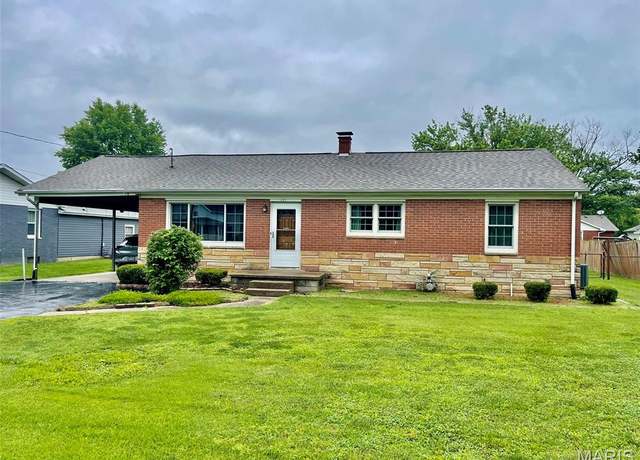Property at 211 South St, Brighton, IL 62012, 3 beds, 2 baths