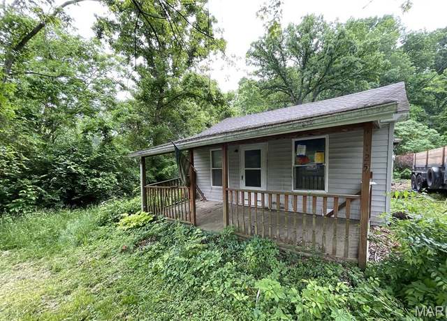 Property at 125 Anna Ave, Godfrey, IL 62035, 3 beds, 1 bath