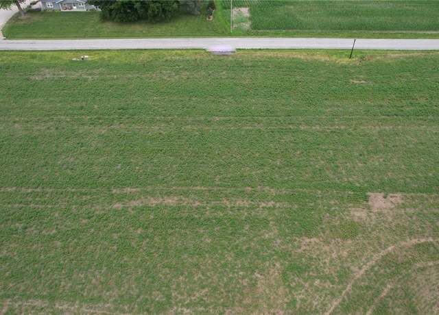 Property at 700 Rinderer Rd, Highland, IL 62249