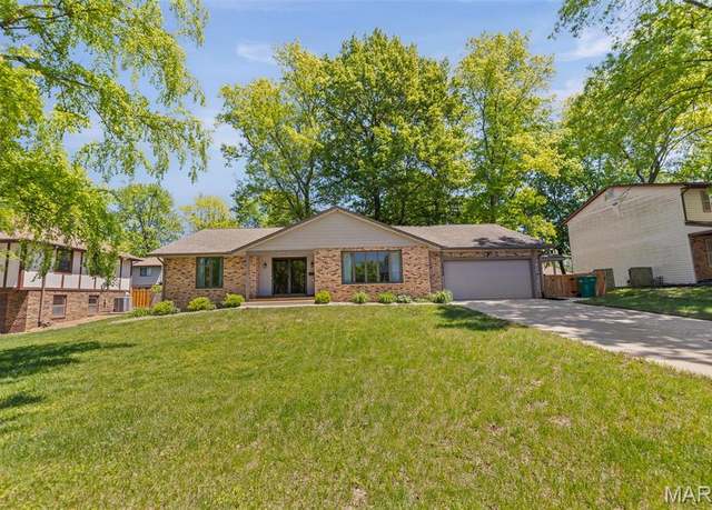 Property at 1012 Matthew Dr, O'fallon, IL 62269, 3 beds, 2 baths