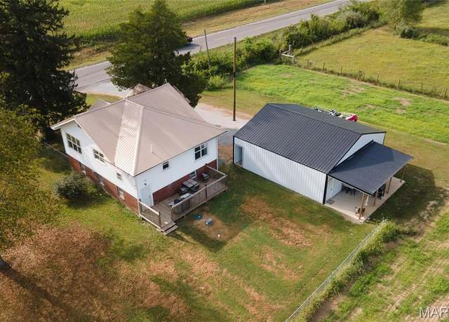 Property at 290 Harco, Galatia, IL 62946, 3 beds, 1 bath