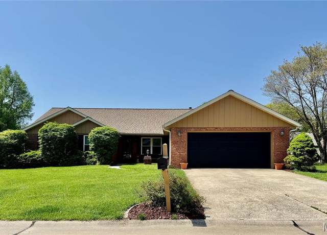 Property at 1725 Spruce Hill Dr, Belleville, IL 62221, 3 beds, 2 baths