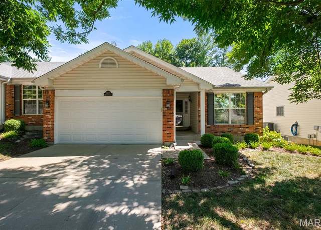 Property at 10212 Highbury Ln, St Louis, MO 63123, 2 beds, 1.5 baths
