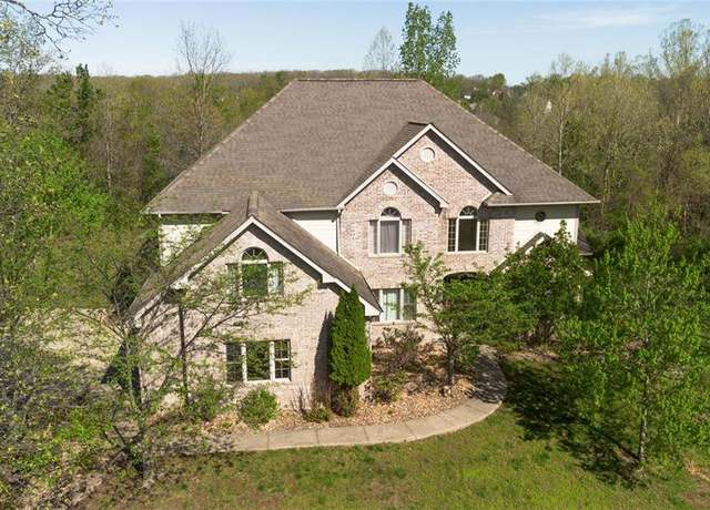 Property at 1025 Cobblestone Dr, Rolla, MO 65401, 6 beds, 4.5 baths