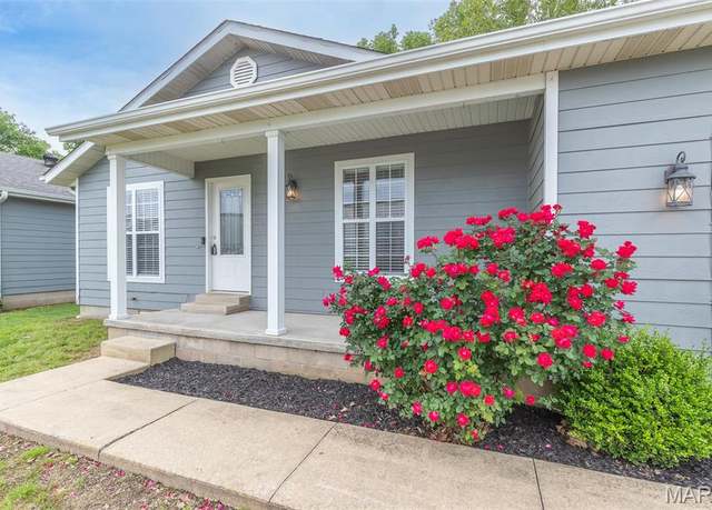 Property at 204 Timmons St, Poplar Bluff, MO 63901, 3 beds, 2 baths
