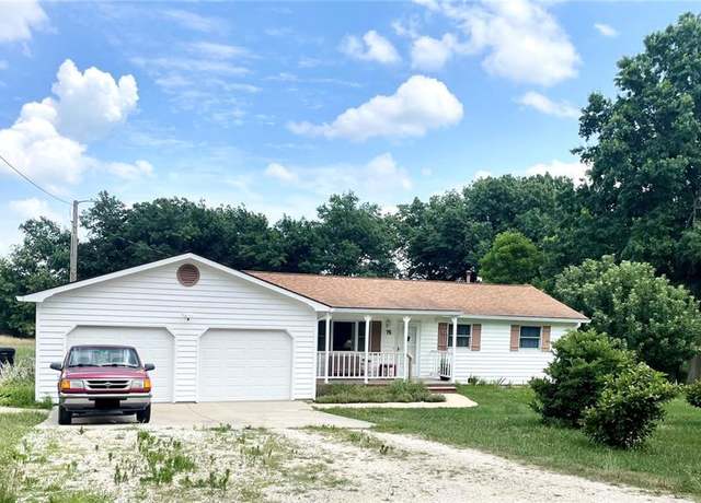 Property at 76 Lloyd Ln, Winfield, MO 63389, 4 beds, 2 baths
