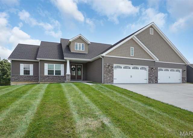 Property at 432 Village Blvd, Troy, MO 63379, 3 beds, 2 baths