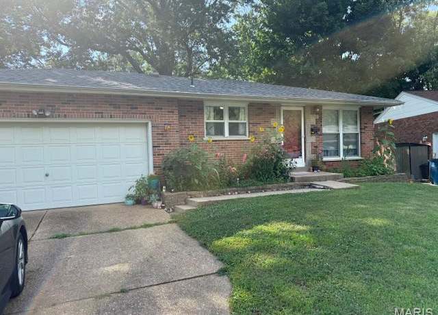 Property at 8327 Lonkar Dr, St Louis, MO 63123, 3 beds, 1.5 baths