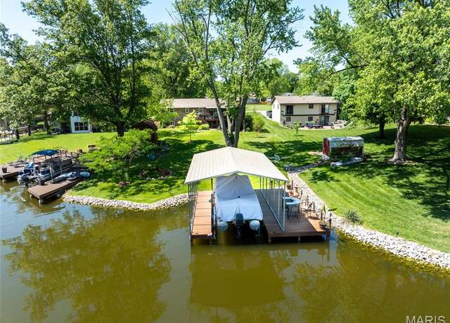 Property at 36 Shore Dr SW, Edwardsville, IL 62025, 3 beds, 2 baths